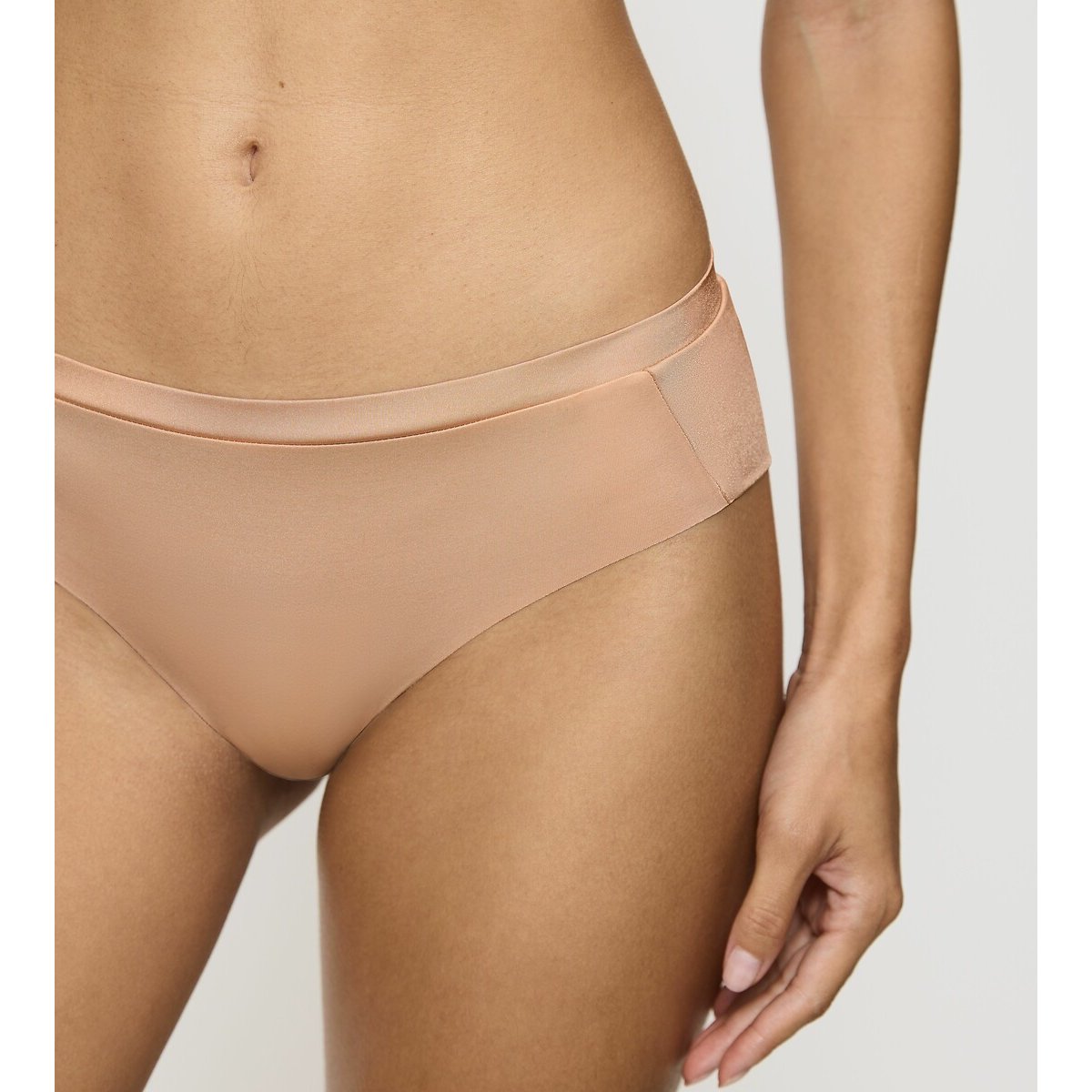 Slip Body Make-Up Soft Touch beige, TRIUMPH