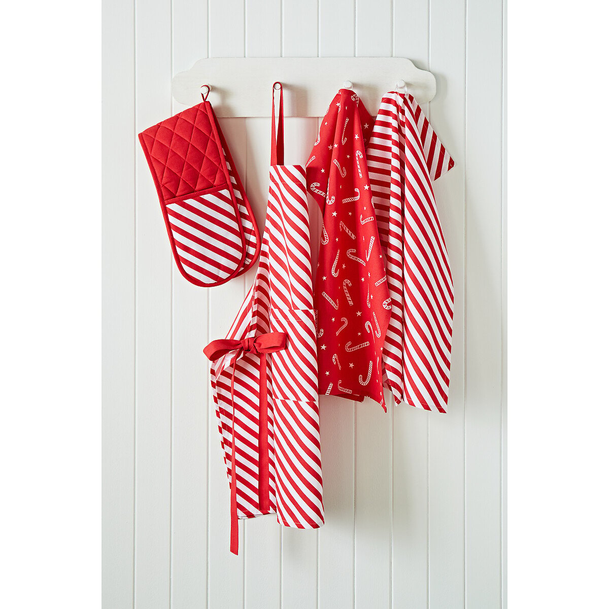 Set of 4 Christmas Candy Cane Tea Towels red, CATHERINE LANSFIELD