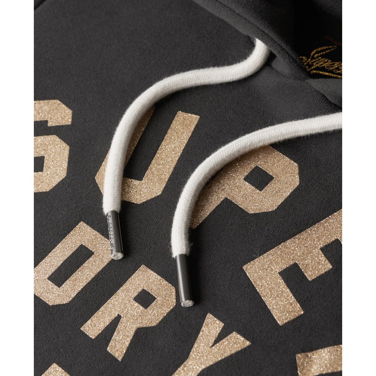 Sweat à capuche à logo pailleté noir délavé, SUPERDRY