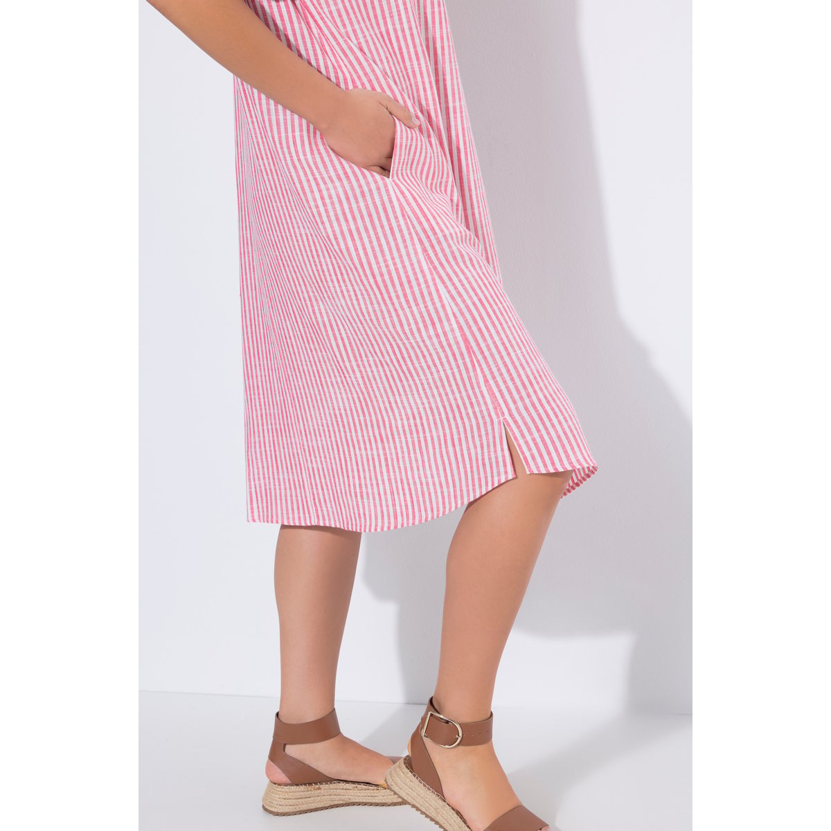 Robe oversize en lin mélangé. Rayures. Col fuchsia clair, ULLA POPKEN