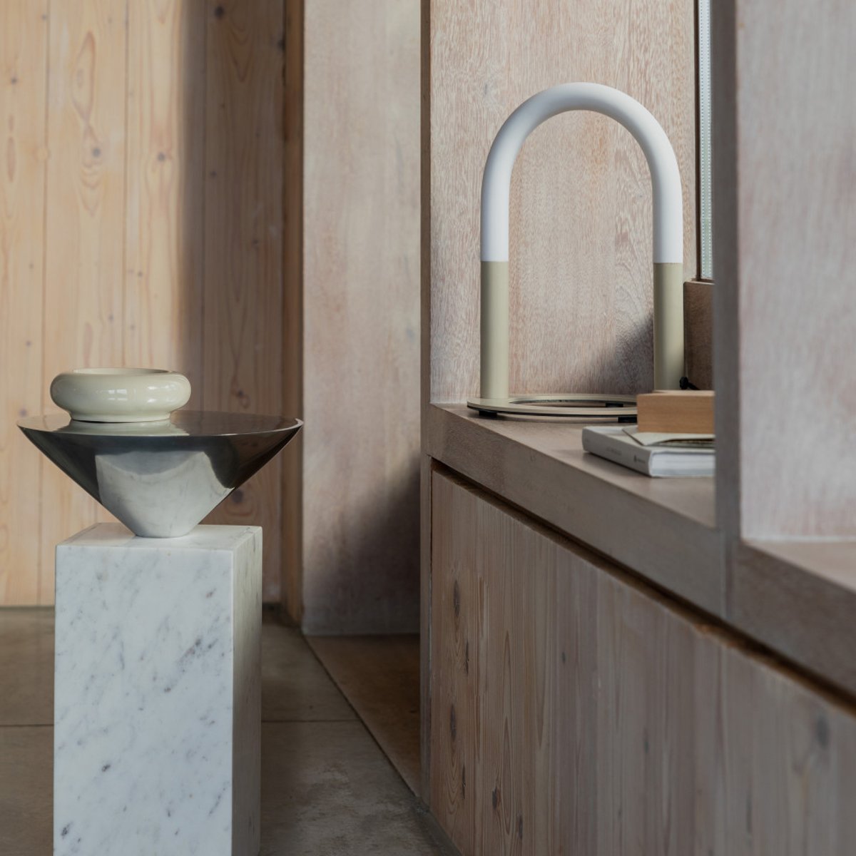 Lampe à poser en métal - Arch beige, ZUIVER