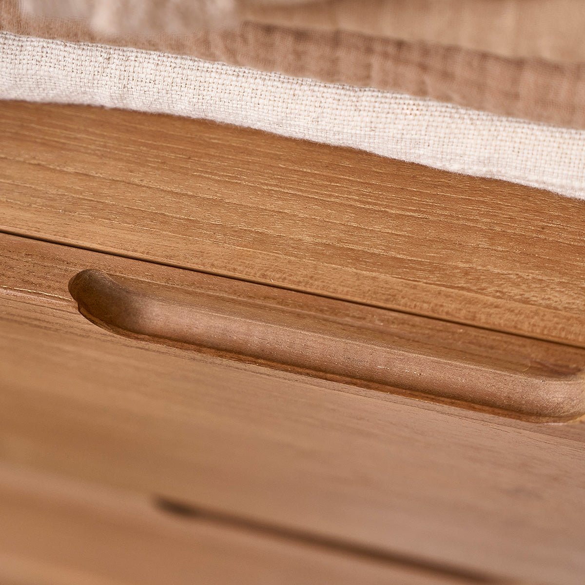 Meuble sous vasque en teck massif 140 cm GUSTAVE naturel, BERAH GETAH