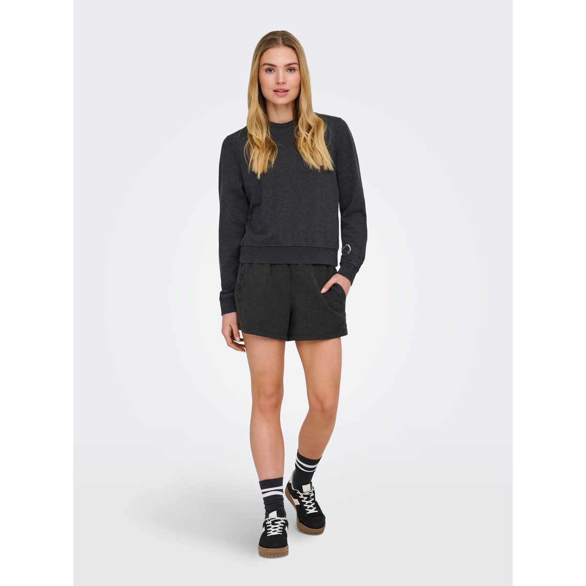 Short black 1, ONLY PLAY