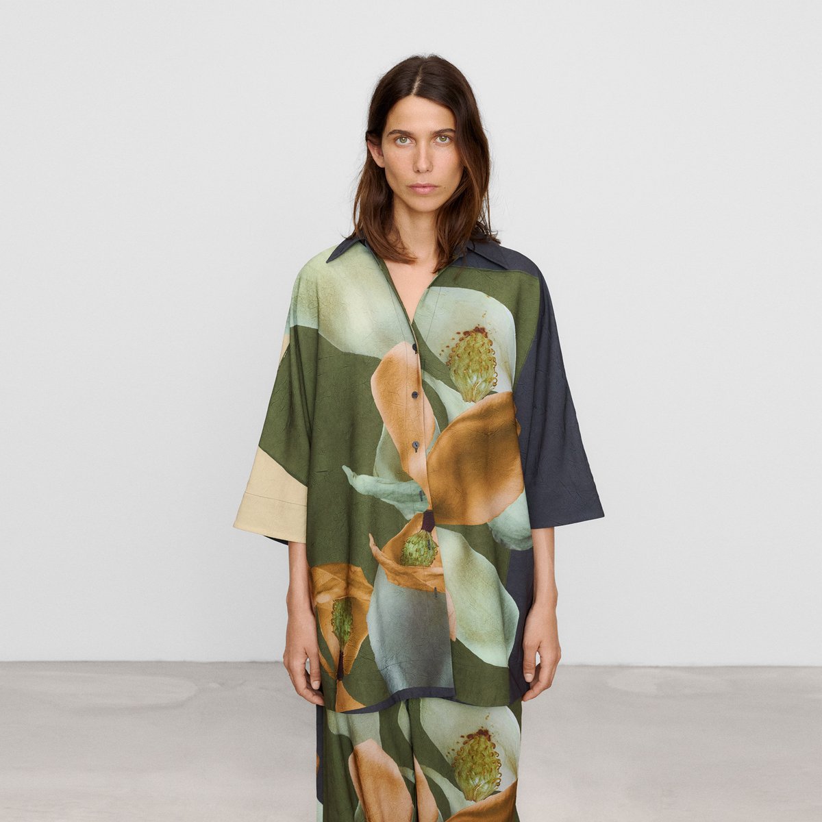 Chemise oversize et col italien imprimé fleurs, ADOLFO DOMINGUEZ
