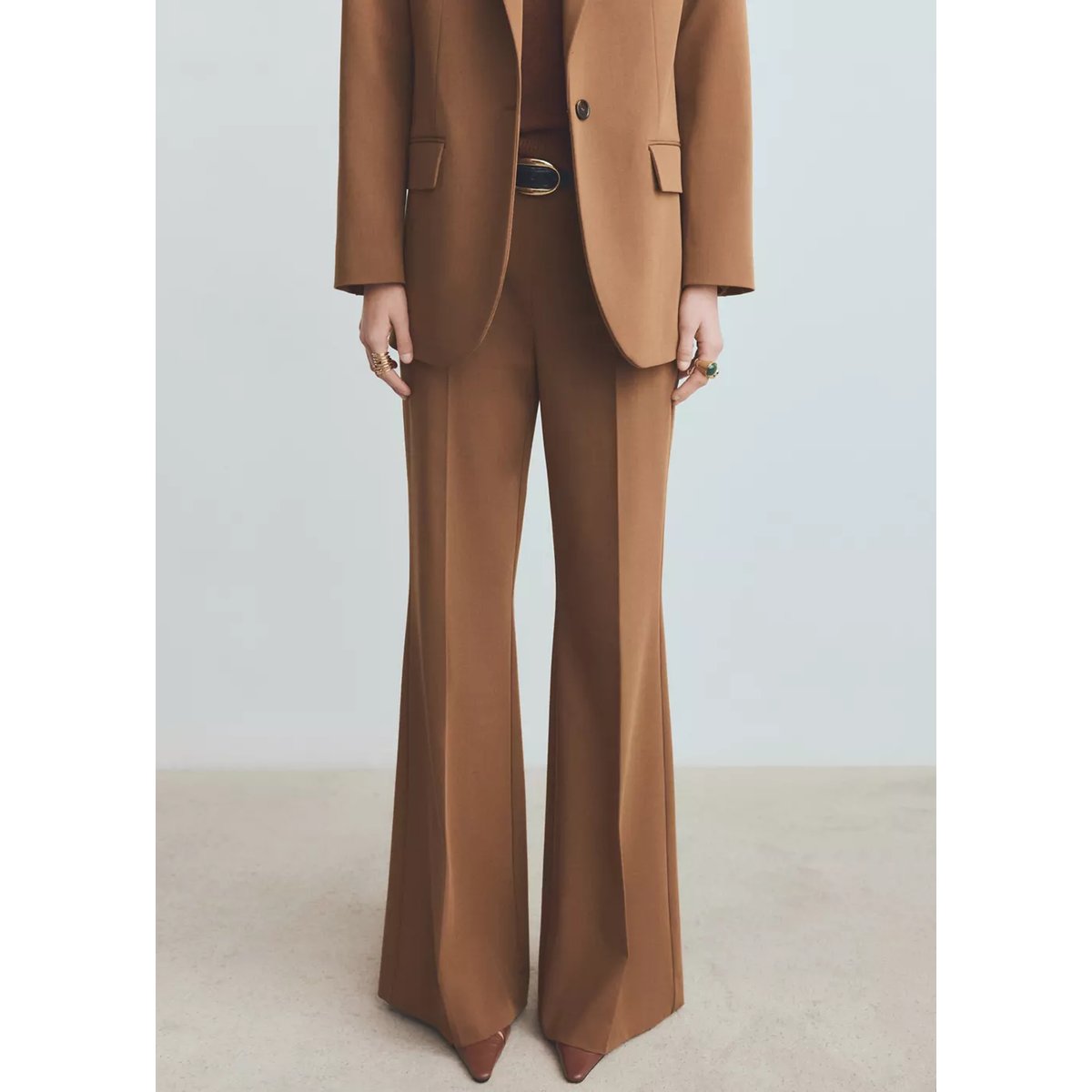 Pantalon costume large caramel, MANGO