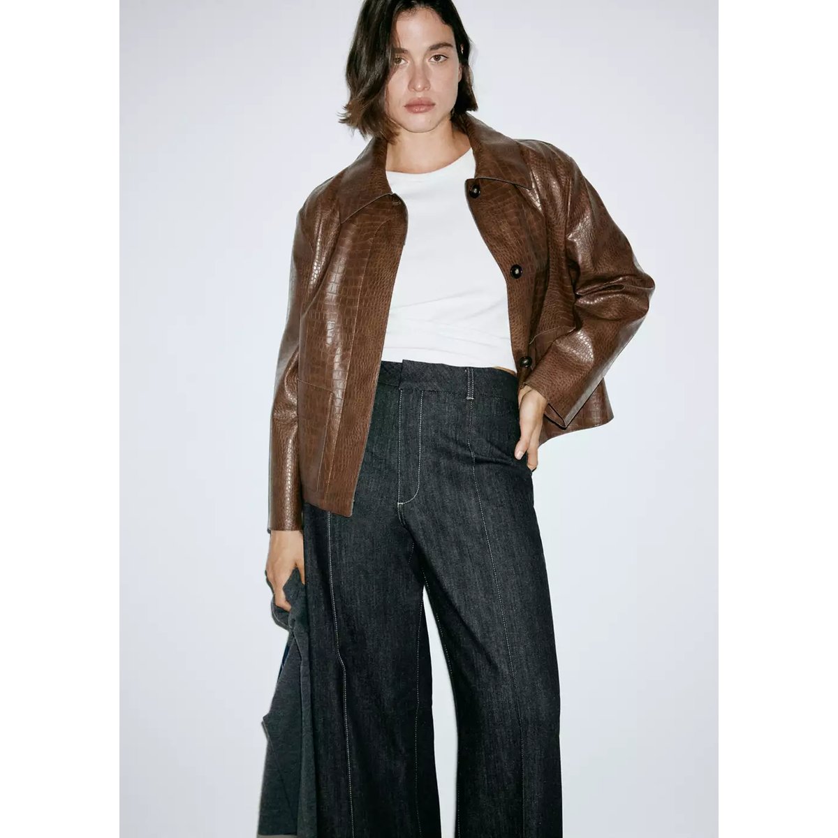 Jean large taille haute à coutures noir, MANGO