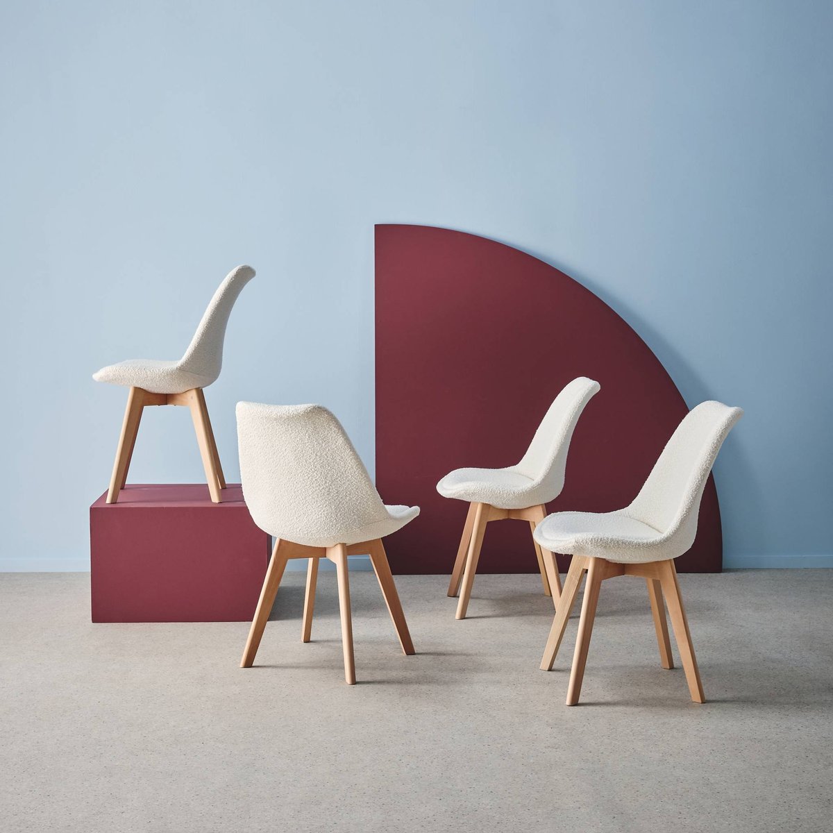 Chaise scandinave bois de hêtre et bouclette texturée (lot de 4) NILS blanc, SWEEEK