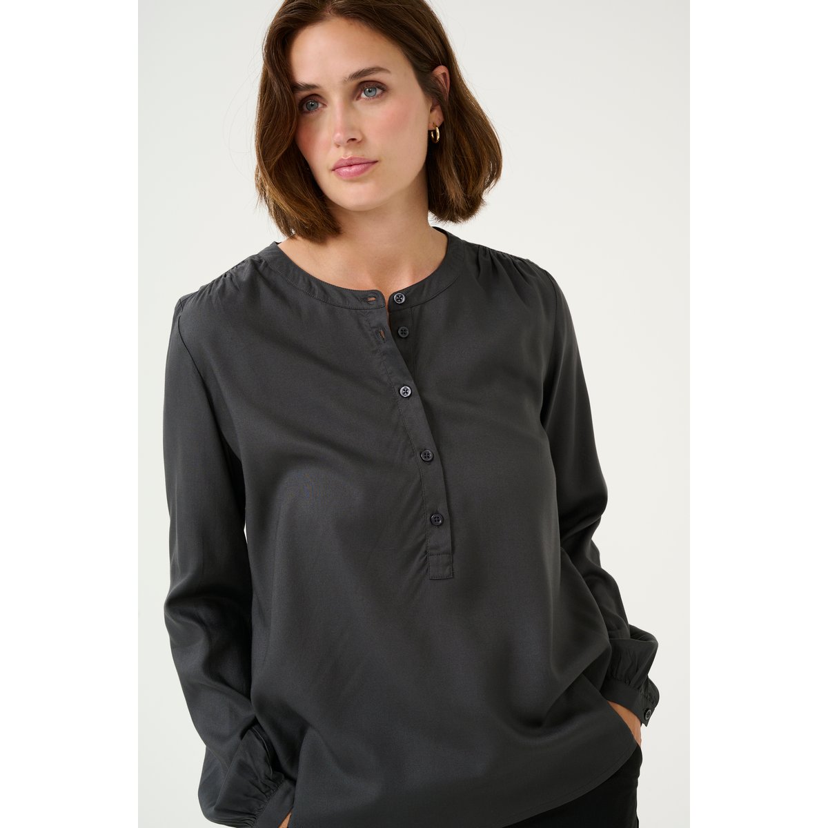 Long sleeved blouse noir black oyster, KAFFE