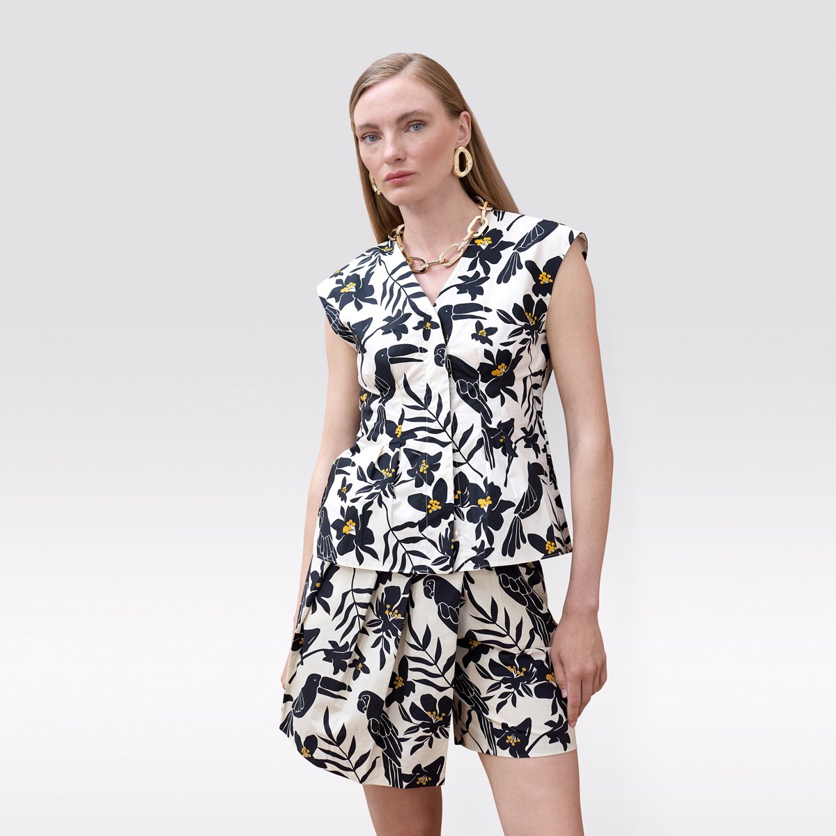 Blouse sans manches à imprimé floral noir, LOLA CASADEMUNT