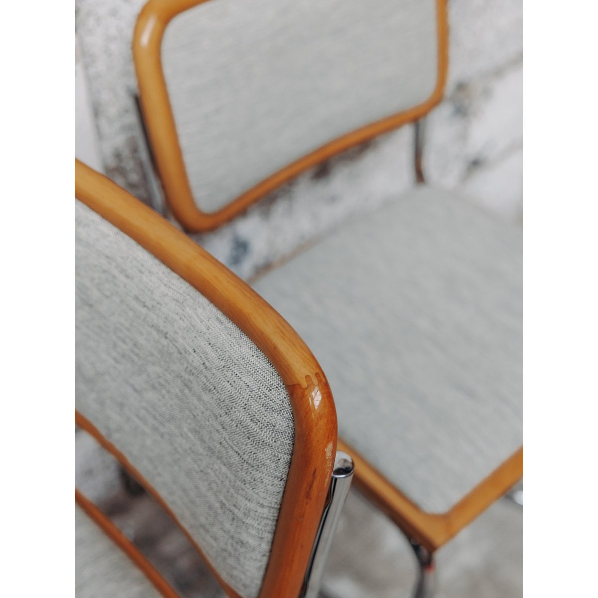 Paire de chaises Breuer Alma N°345 - Bon état gris, DEBONGOUT