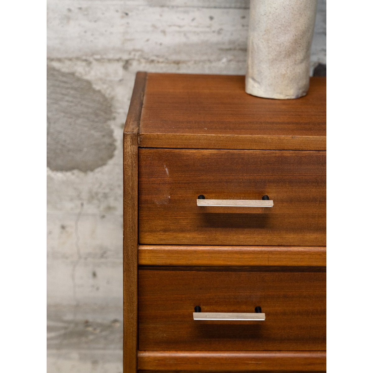 Commode vintage en bois Olga N°460 - Bon état bois foncé, DEBONGOUT