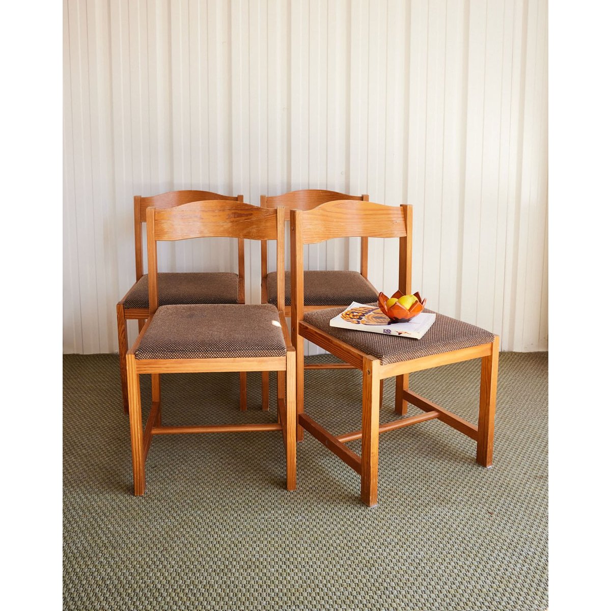 Lot de 4 chaises style scandinave en pin Alma N°1766 - Bon état bois clair, DEBONGOUT