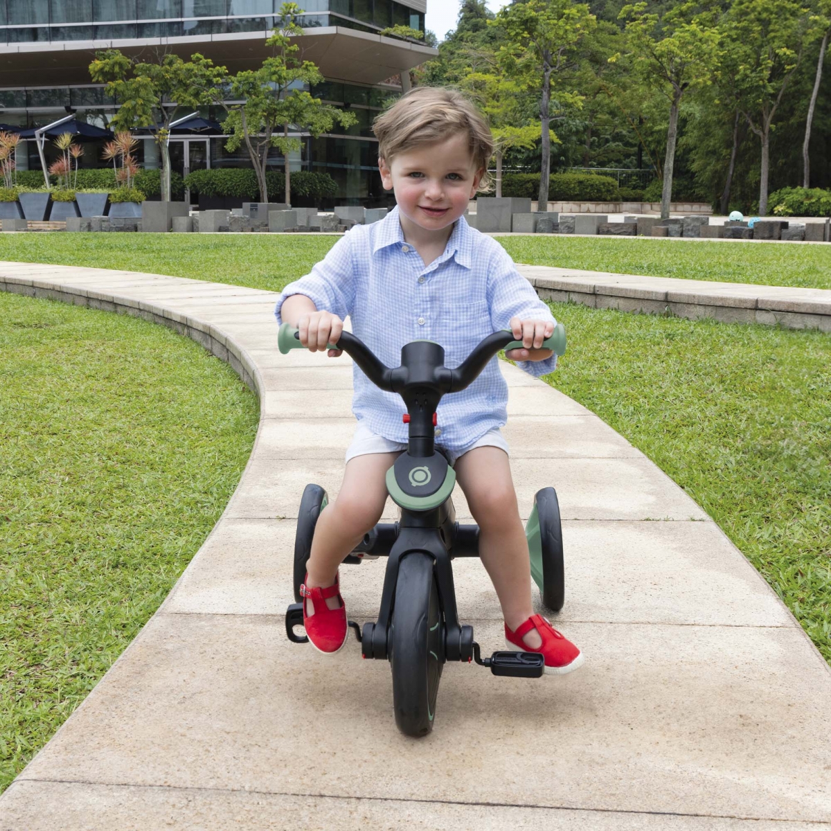 Tricycle EXPLORER 4-en-1 Évolutif et Pliable vert olive, GLOBBER