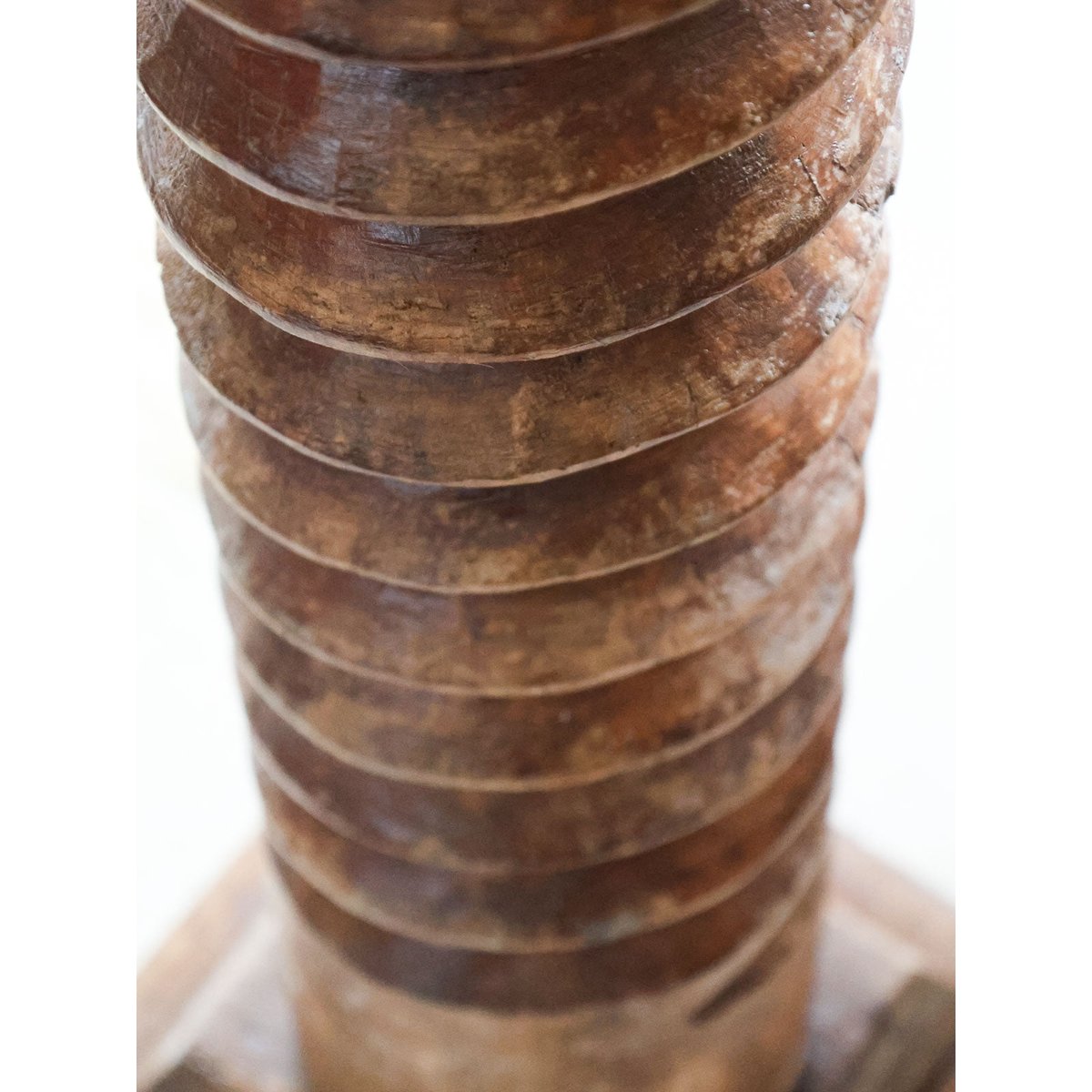 Colonne en chêne sculpté Hanna N°794 - Bon état bois foncé, DEBONGOUT