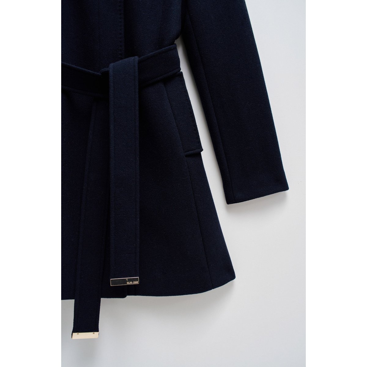 MANTEAU GRACE EN TISSU AVEC CEINTURE noir, SALSA JEANS