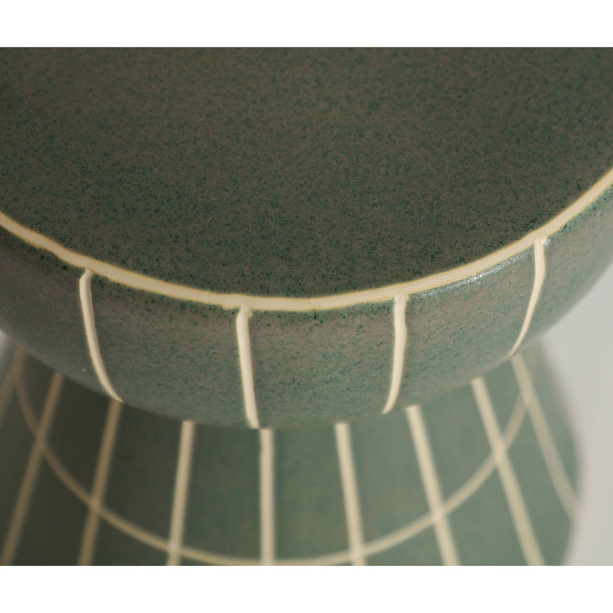 Table d'appoint céramique collection S.TANK vert mat, RECOLLECTION