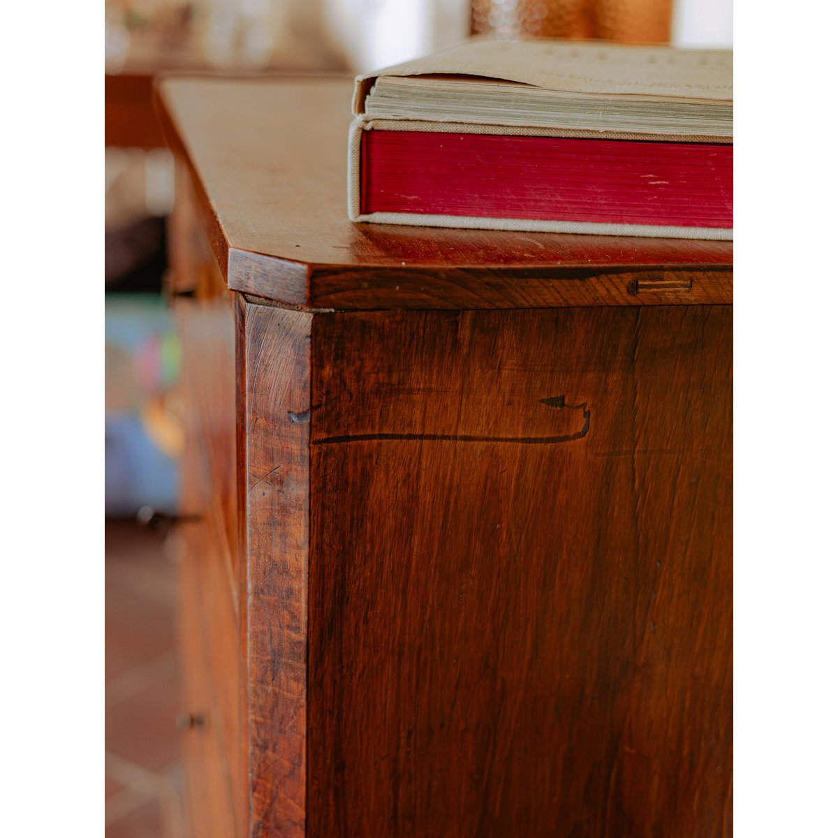 Commode en chêne foncé Garance N°697 - Bon état bois foncé, DEBONGOUT