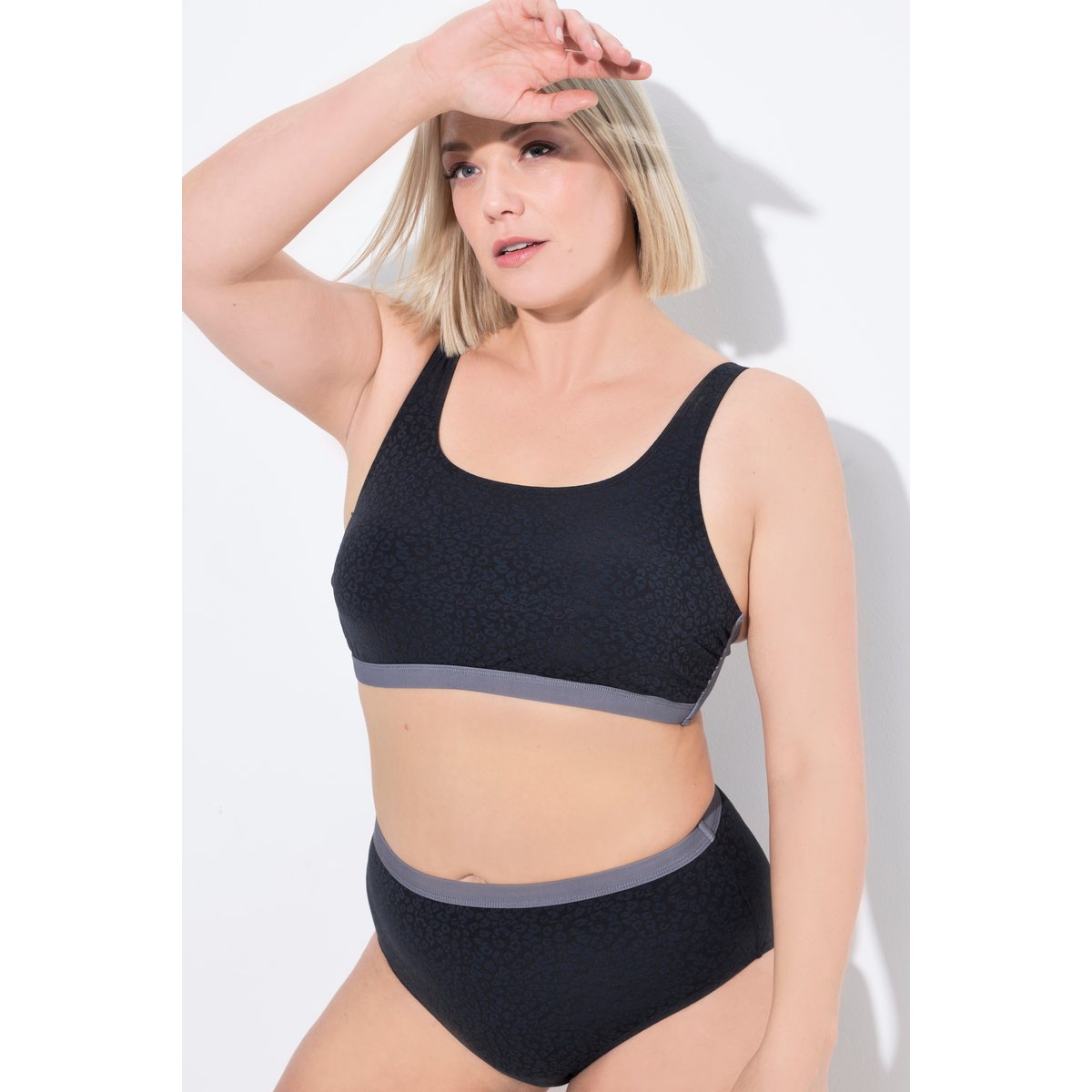 Bikini à bonnets souples. Bretelles noir, ULLA POPKEN