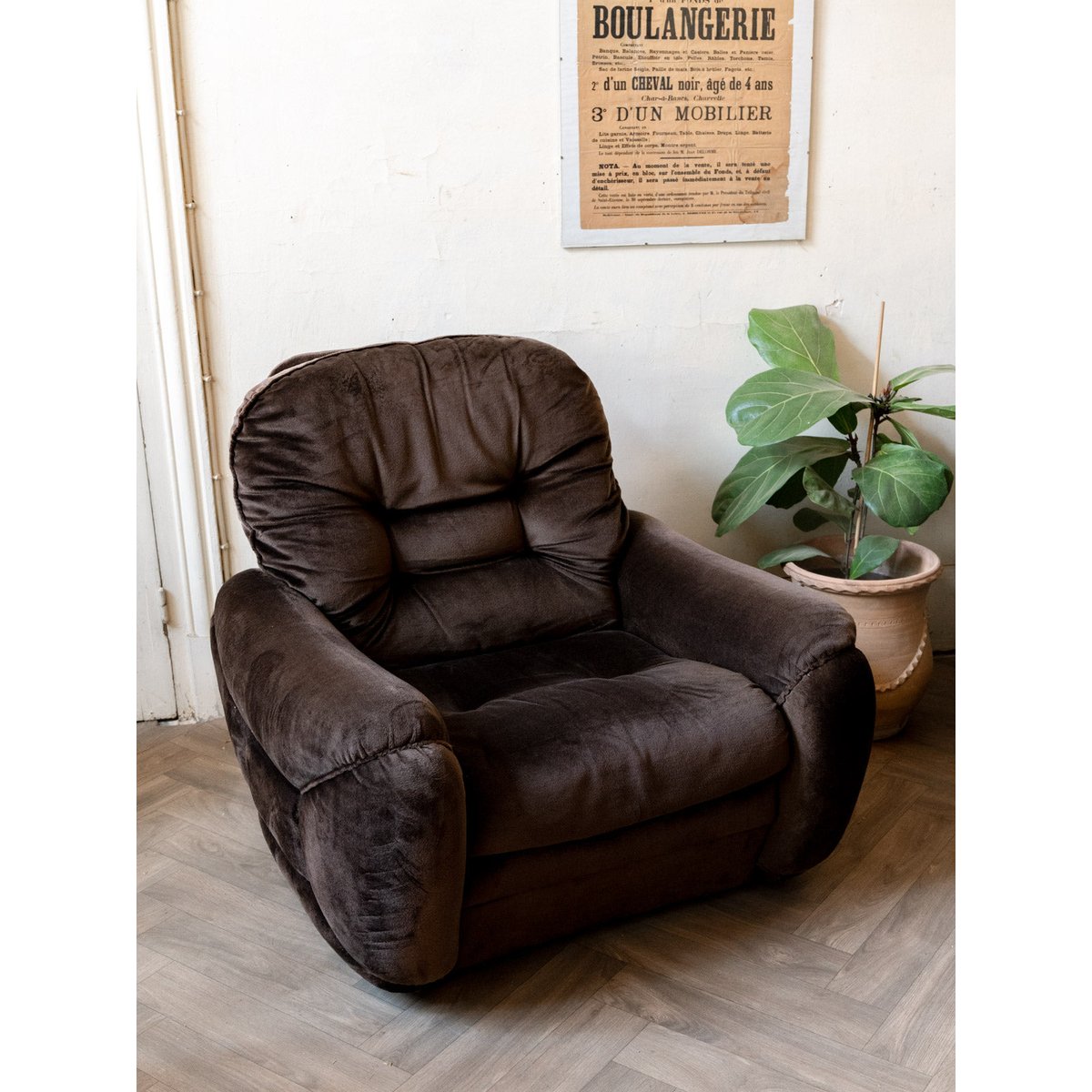 Paire de chauffeuses en velours marron Olivia N°94 - Bon état marron, DEBONGOUT