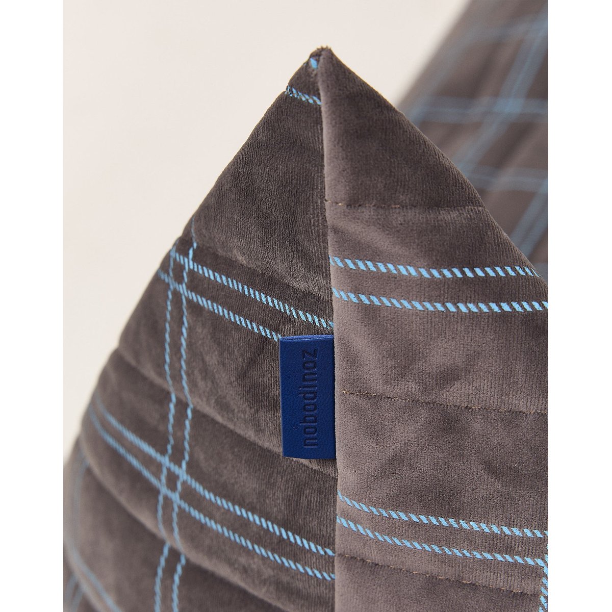 Pouf long - taille enfant - OASIS Eco-velours grey blue windowpane, NOBODINOZ
