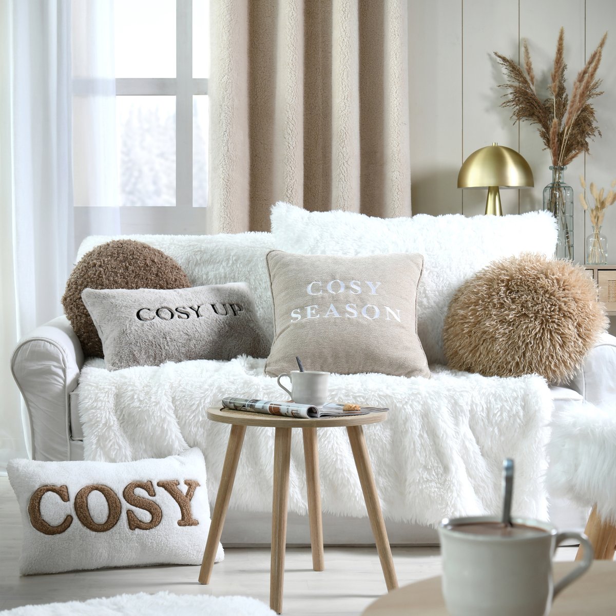 Coussin rond imitation fourrure longue beige, LOVELY CASA