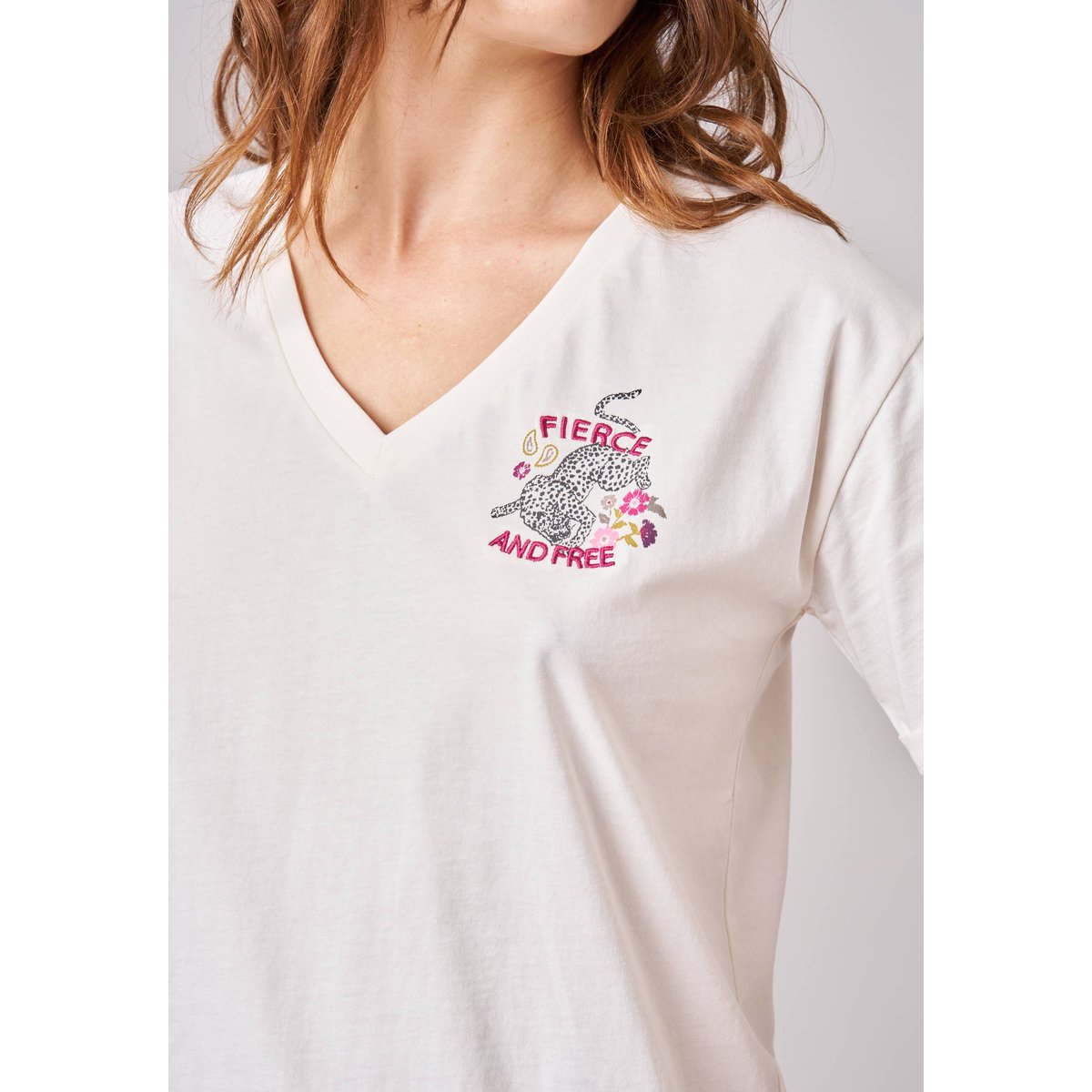 T-shirt regular femme en 100% coton imprimé graphique "fierce and free" ARMELA off white, DEELUXE