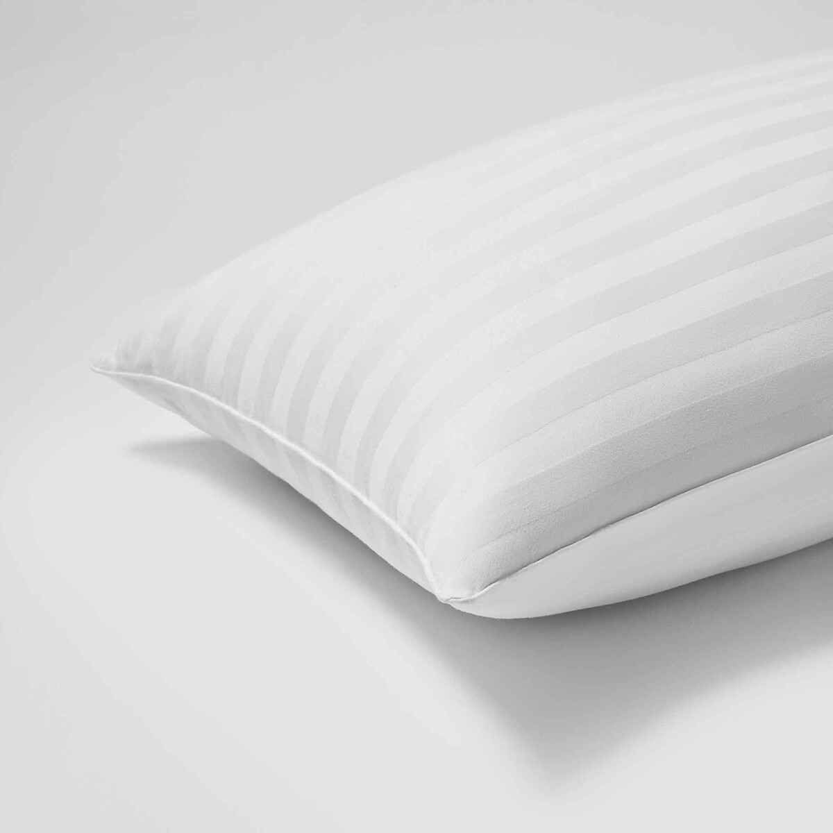 Boutique Silk Blend Medium Firm Support Pillow white, THE FINE BEDDING COMPANY