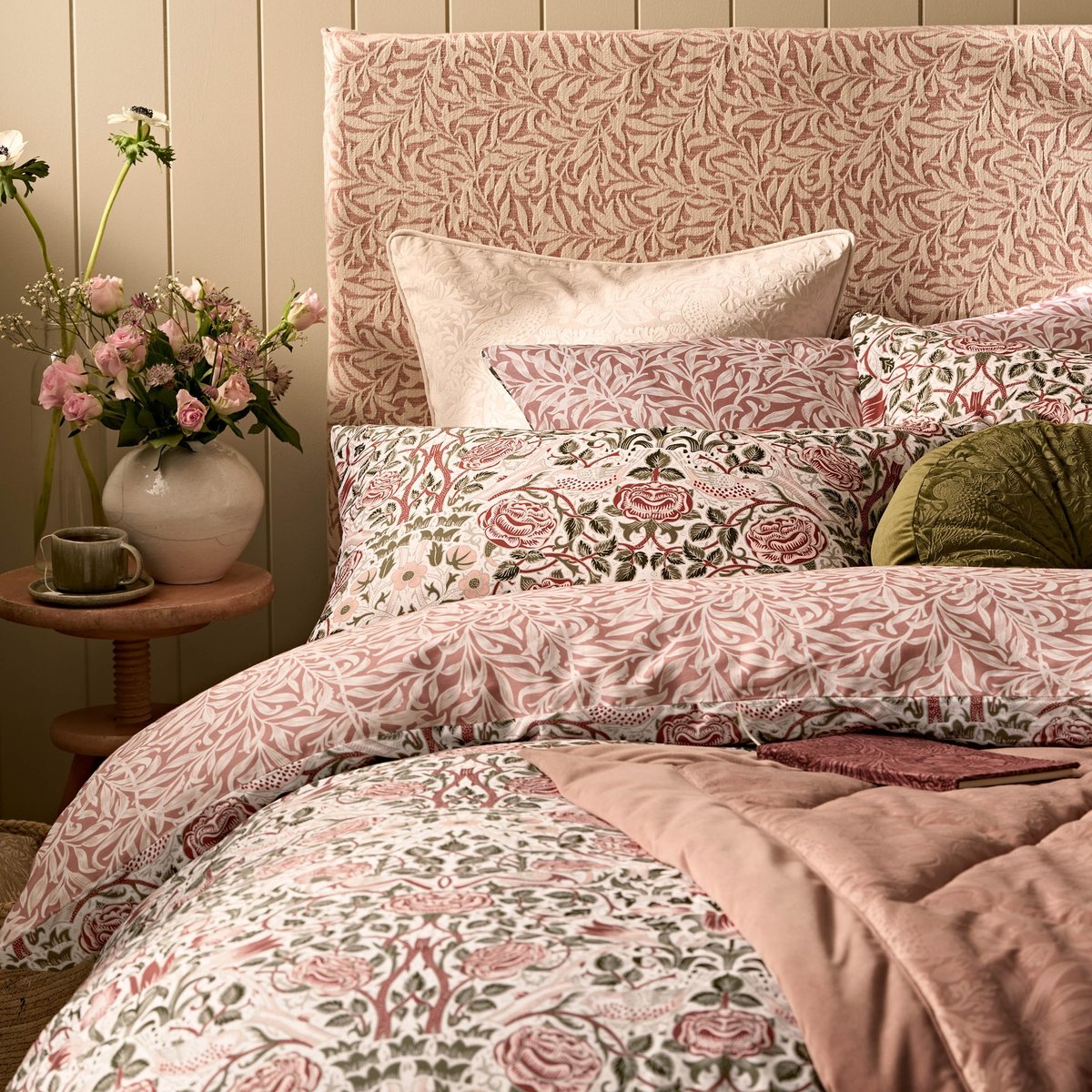 Parure de lit, housse de couette fleurie + 2 taies pour grand  lit 2 personnes Rosiers rose, vert, WILLIAM MORRIS AT HOME