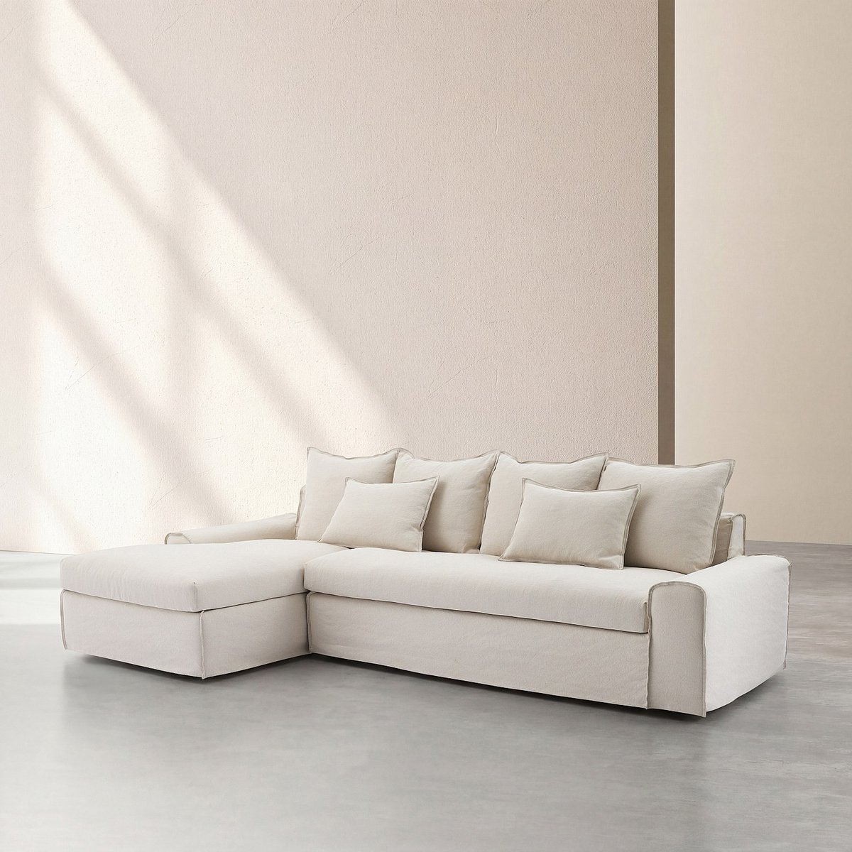 Canapé d'angle gauche déhoussable en coton et lin garni de plumes GINOSA beige, HABITAT
