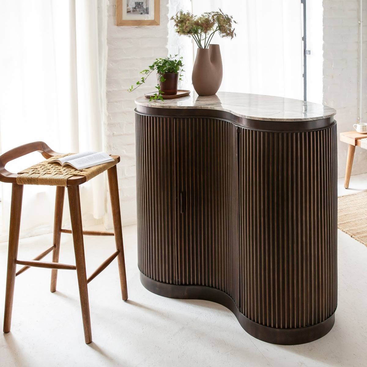 Meuble bar haricot en marbre et métal ORLANDO marron, MADE IN MEUBLES