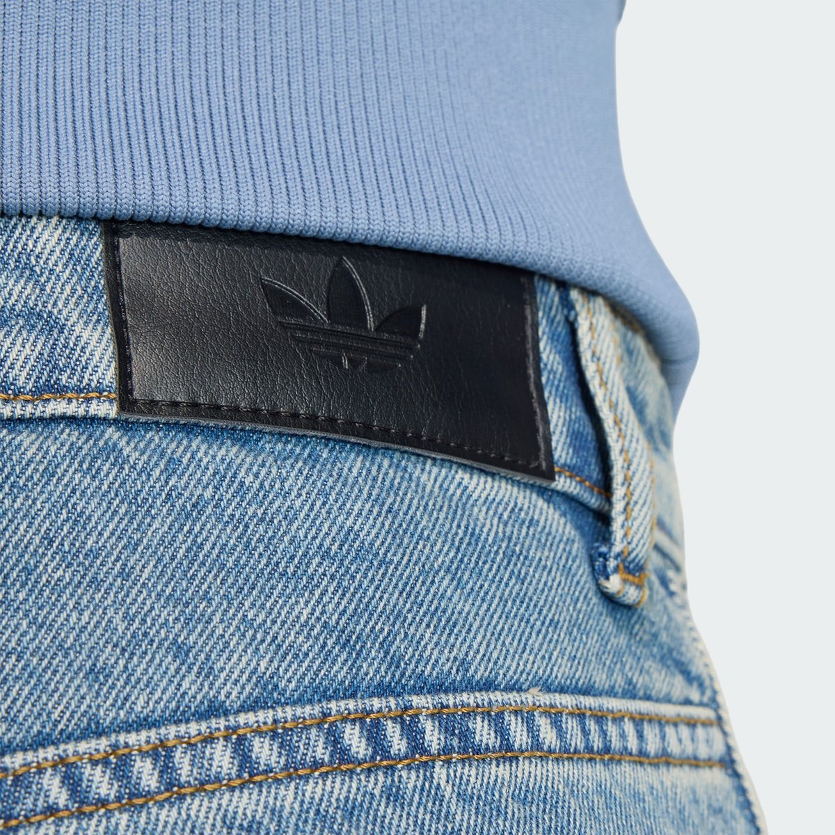Jorts Denim Taille Mi-Haute Coupe Droite Firebird Adicolor Jorts Denim Taille Mi-Haute Coupe Droite Firebird Adicolor worn blue denim, adidas Originals