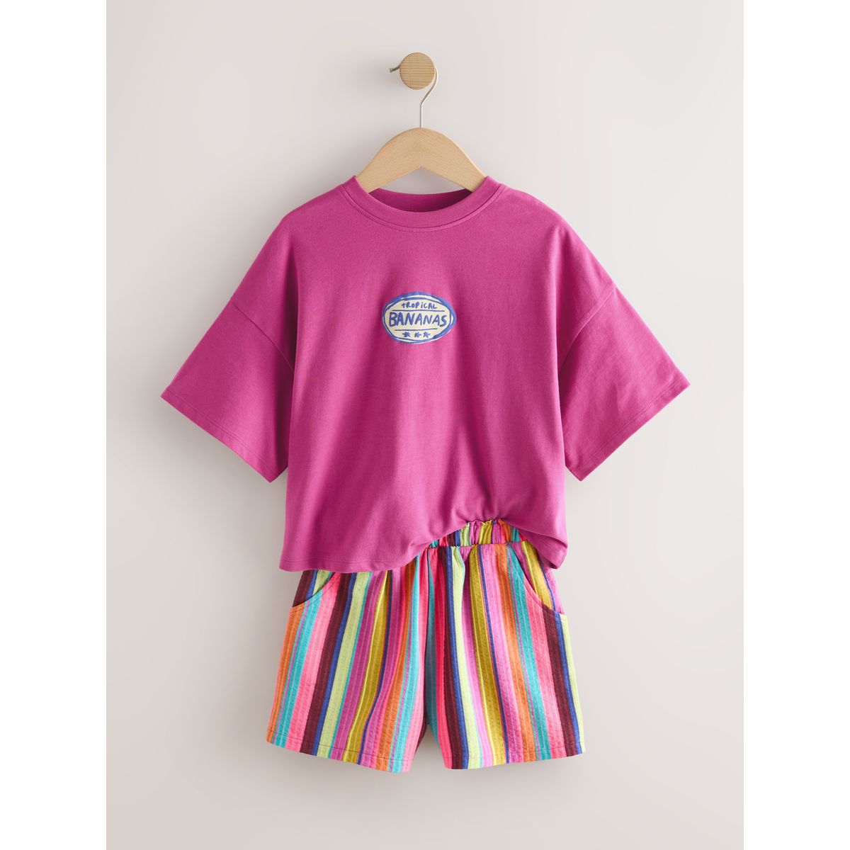 Ensemble t-shirt et short texturé fruits roses/rayés, NEXT