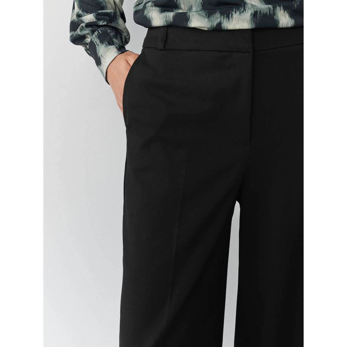 Pantalon large ajusté noir, NEXT