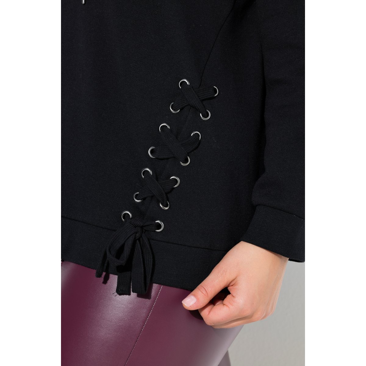 Sweat à capuche et manches longues noir, ULLA POPKEN