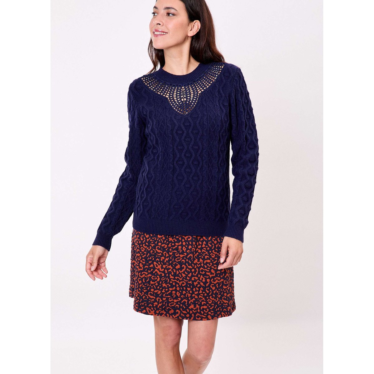 Pull maille brodée OTAKA marine alata, LA FIANCÉE