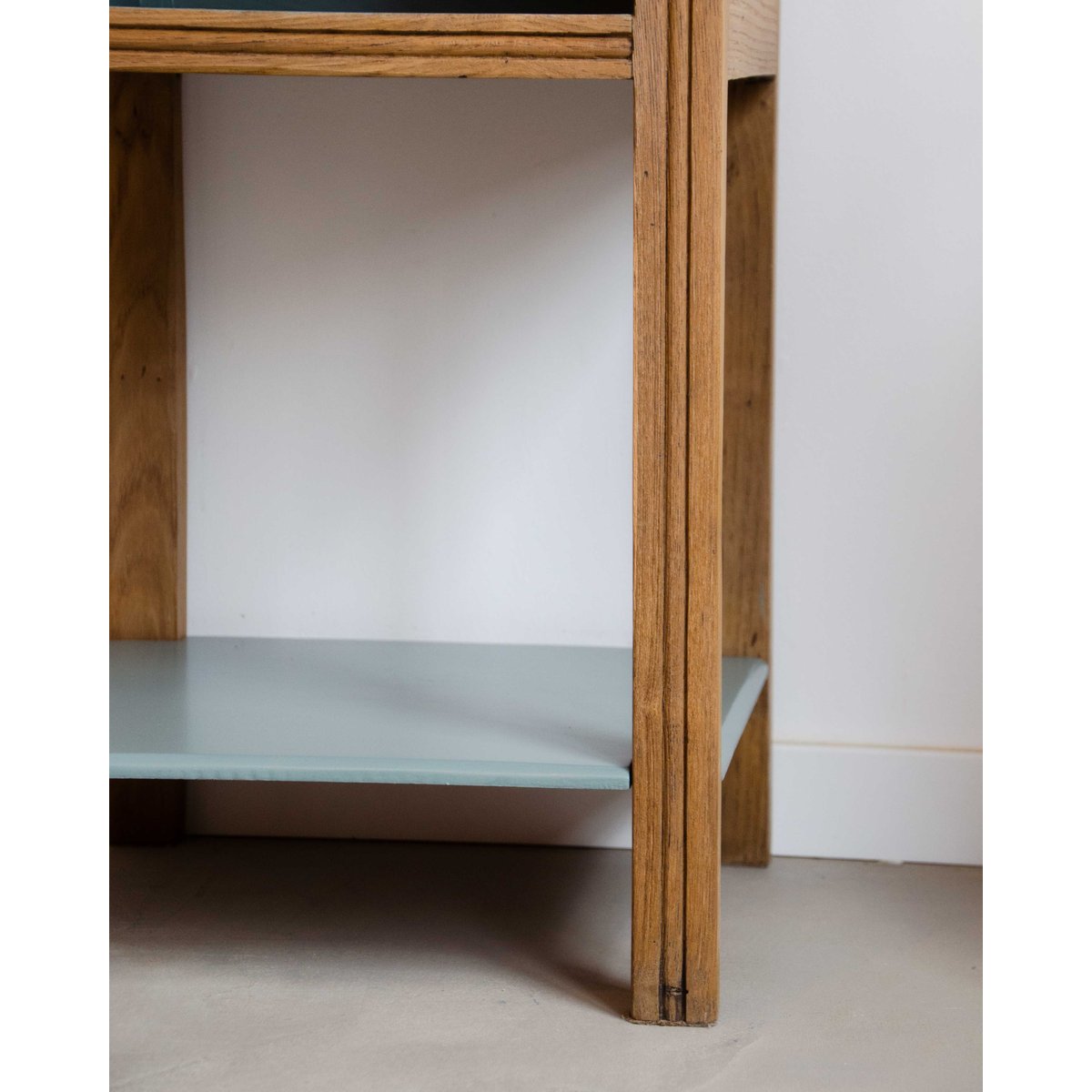 Table de chevet en bois Maïa N°1505 - Bon état vert d'eau, DEBONGOUT