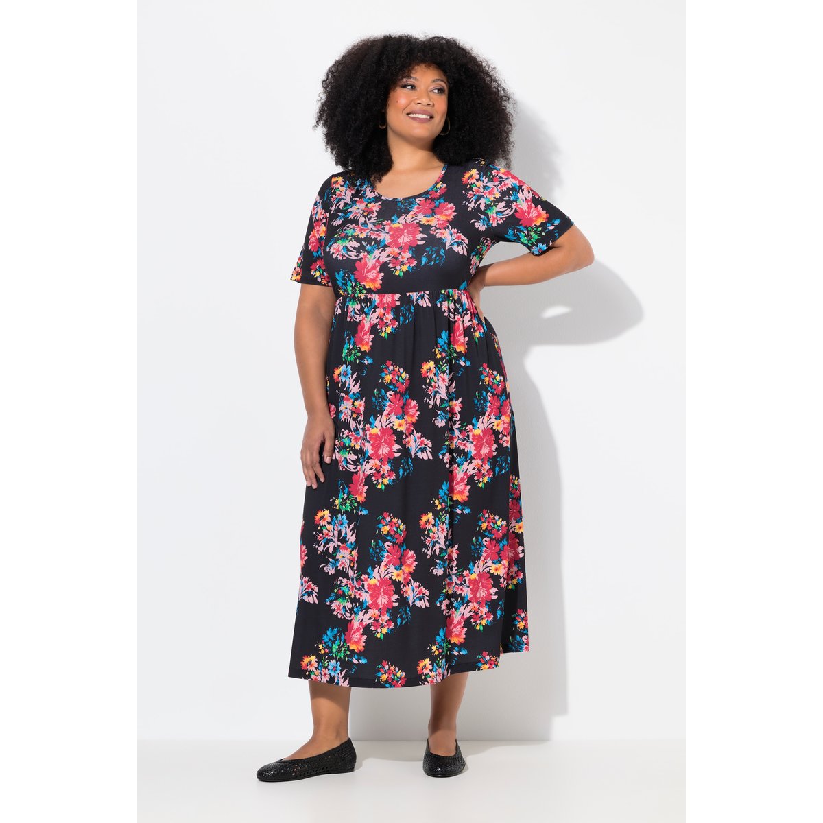 Robe maxi coupe évasée, poches noir, ULLA POPKEN