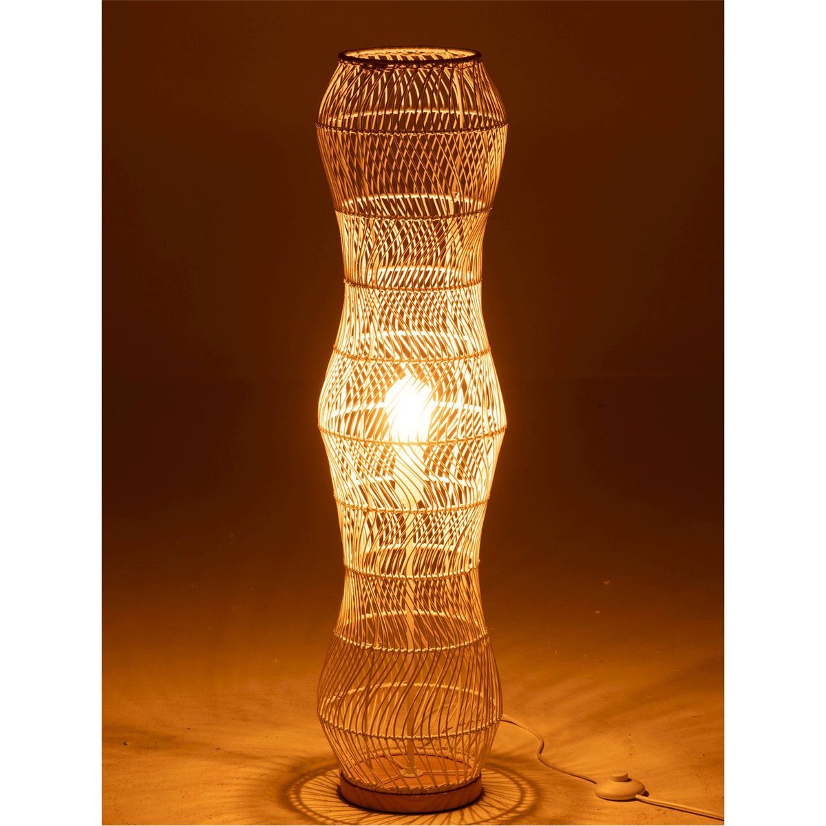 Lampadaire en rotin et métal forme torsadée blanc naturel et bois clair, RECOLLECTION