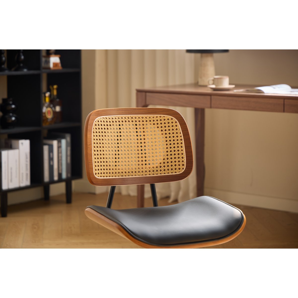 Chaise de bureau en bois et cannage, HERNING noir, NORDLYS