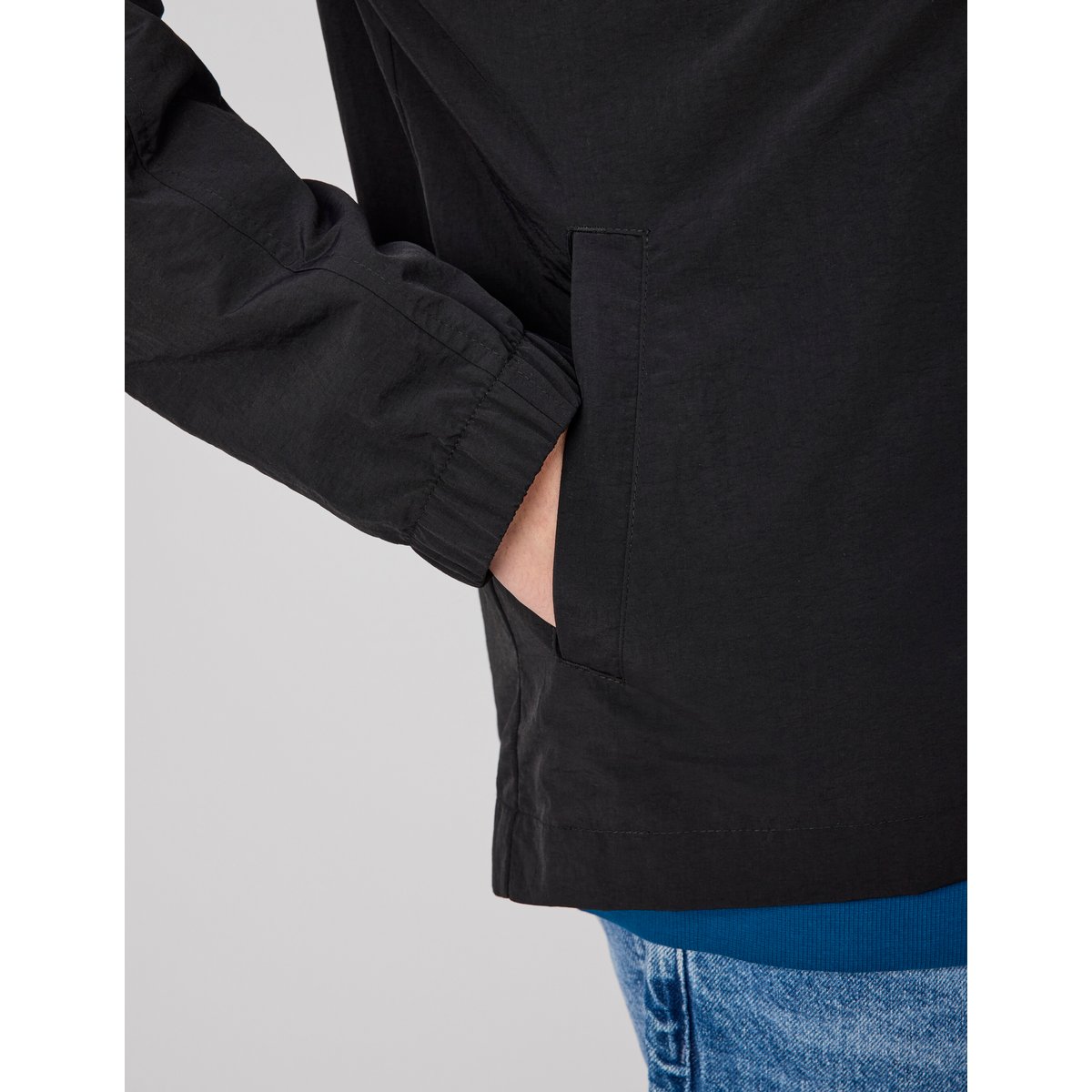 Blouson coup vent à capuche noir, BZB