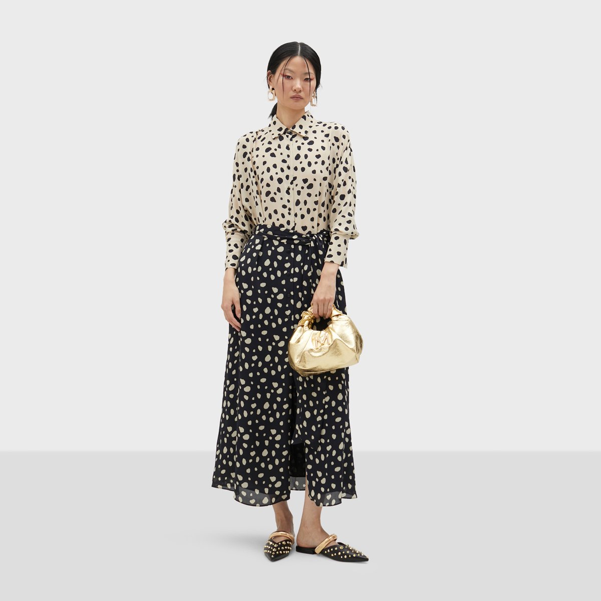 Robe chemise longue à boutons et manches longues noir, LOLA CASADEMUNT