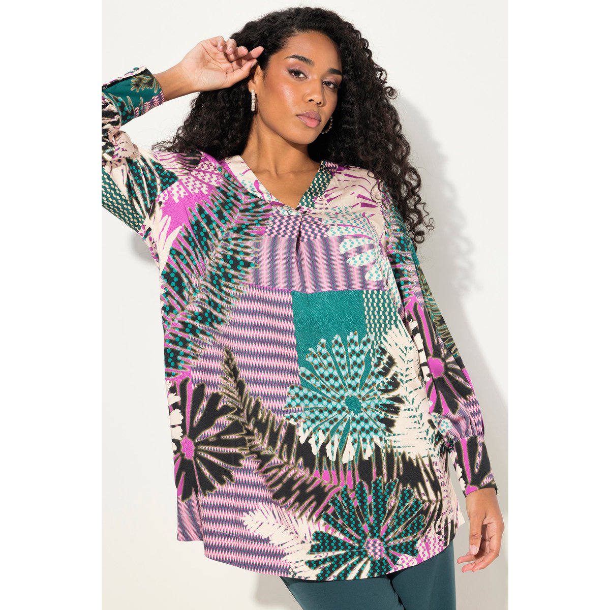 Blouse à fleurs vert foncé, ULLA POPKEN