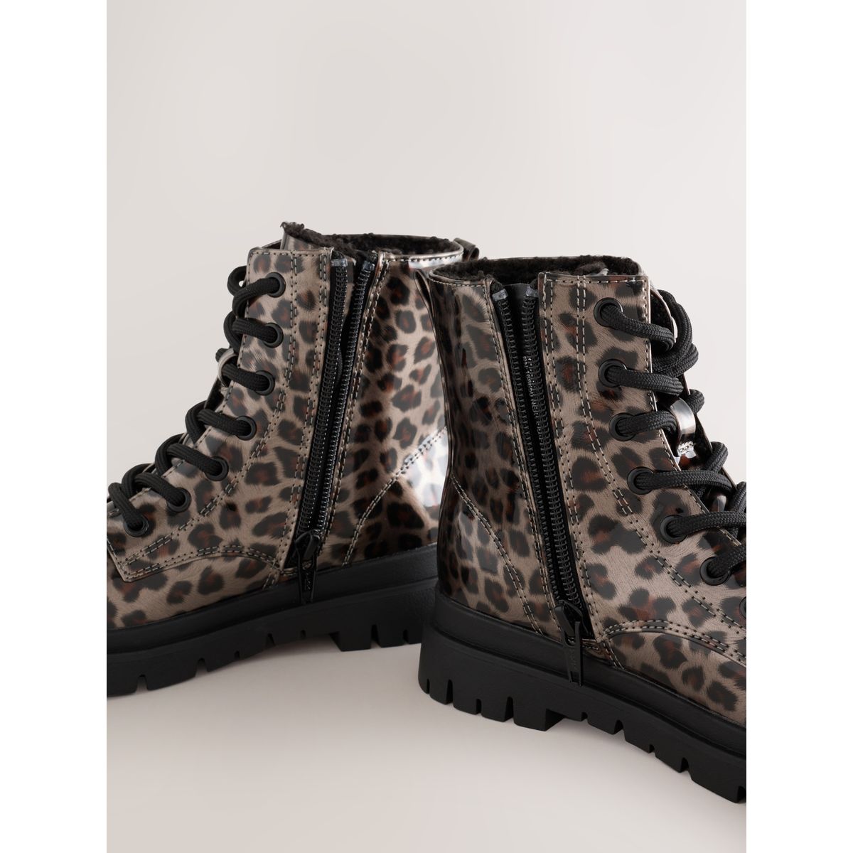 Bottines à lacets et doublure chaude imprimé léopard marron vison, NEXT