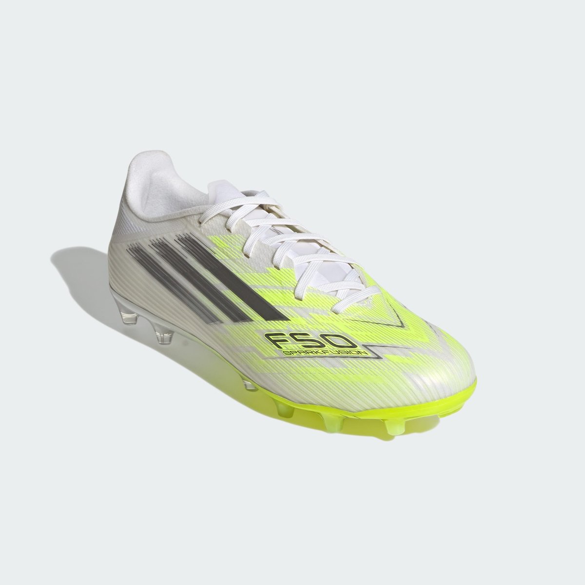 Chaussures De Football Basse F50 Sparkfusion League Terrain Souple / Terrain Synthétique Femmes cloud white / iron metallic / hi-res yellow, adidas Performance