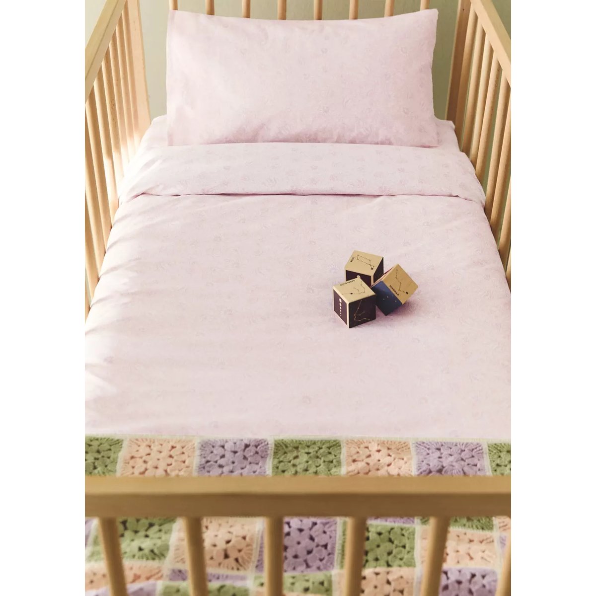 Housse de couette berceau percale de coton fleurs rose pastel, MANGO HOME