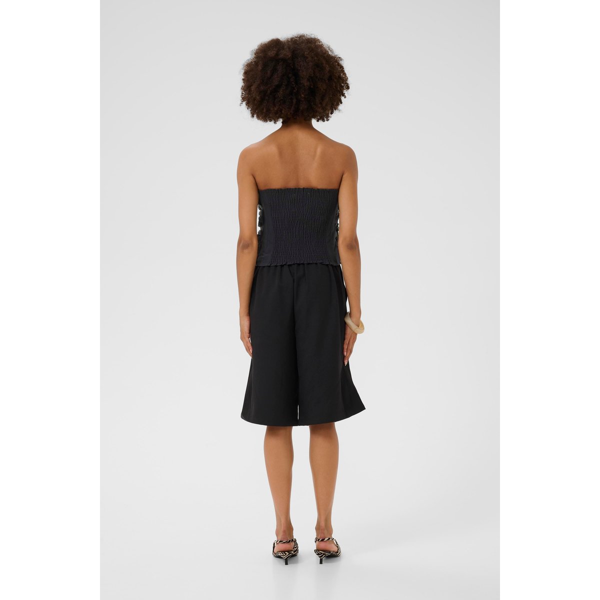 Corsage noir, CULTURE