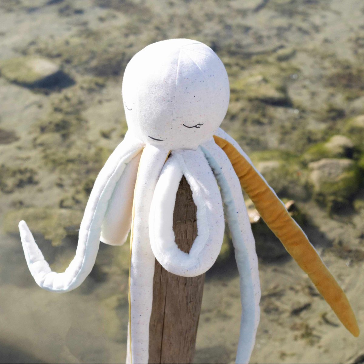 Peluche Pieuvre blanc, jaune, TROIS KILOS SEPT