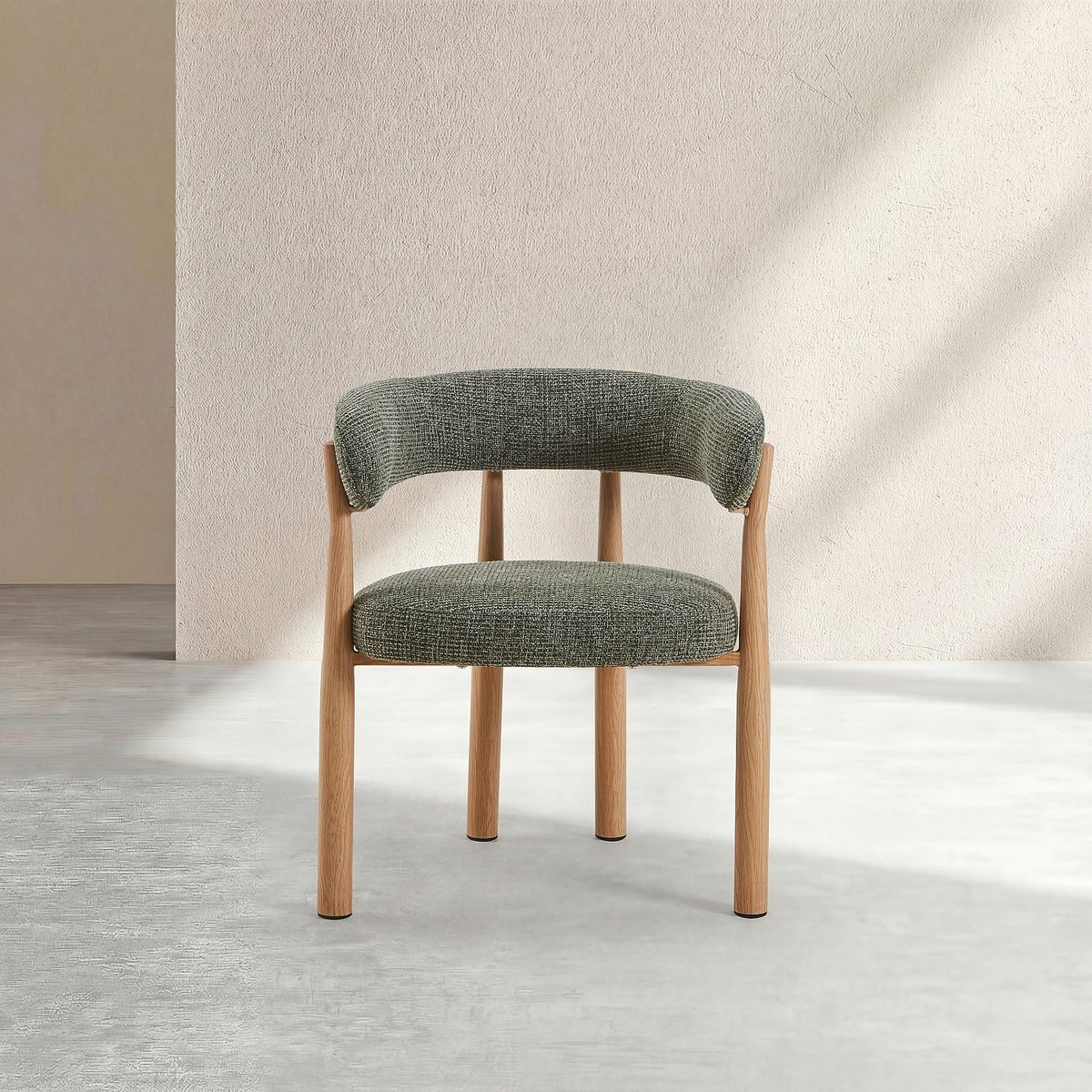 Lot de 2 chaises en tissu et métal finition chêne avec accoudoirs BRYNE vert, HABITAT