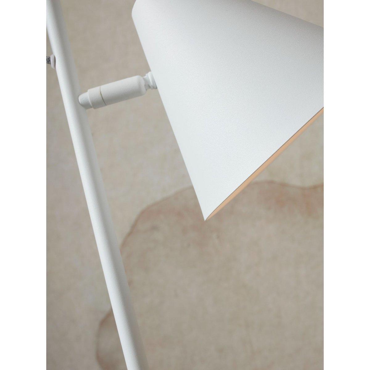 Lampadaire Le fer LISBON blanc, IT'S ABOUT ROMI