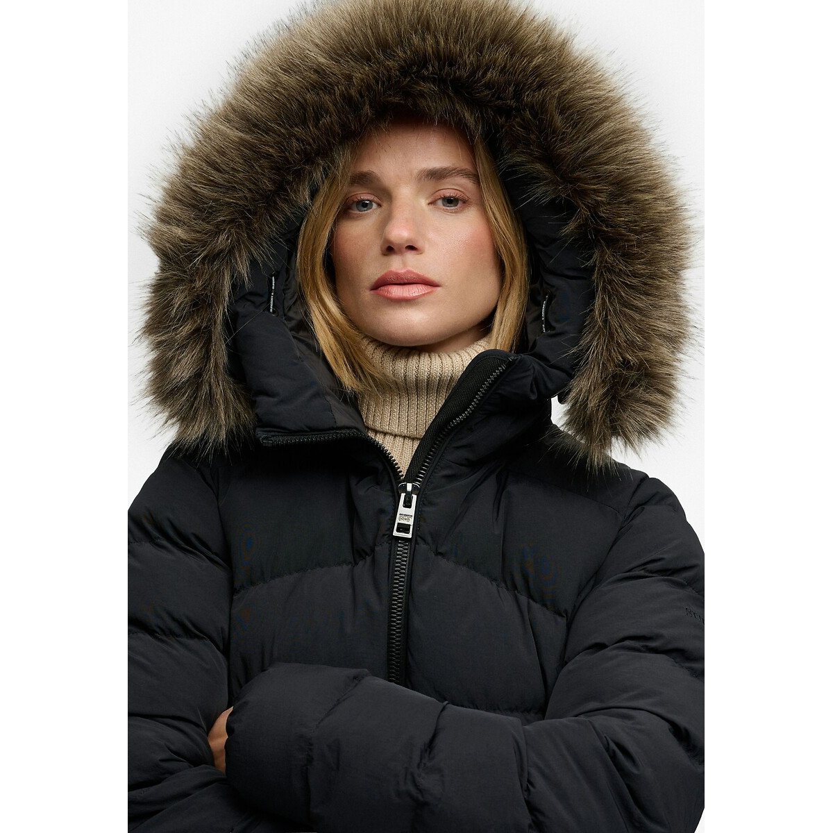 Chaqueta acolchada con capucha de pelo Fuji negro, SUPERDRY